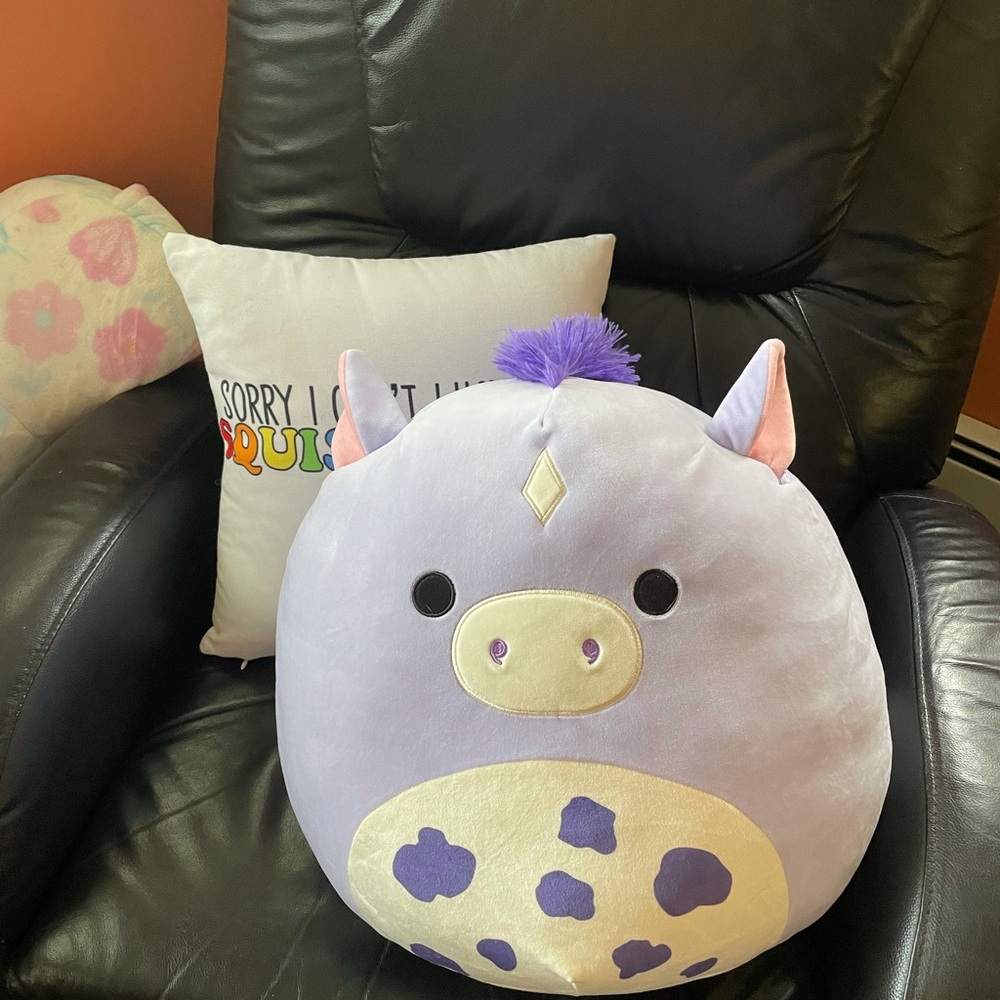 16” MEADOW THE HORSE SQUISHMALLOW - Picture 1 of 1